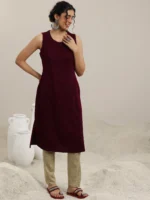 Maroon Solid Wool Straight Kurta - Image 2
